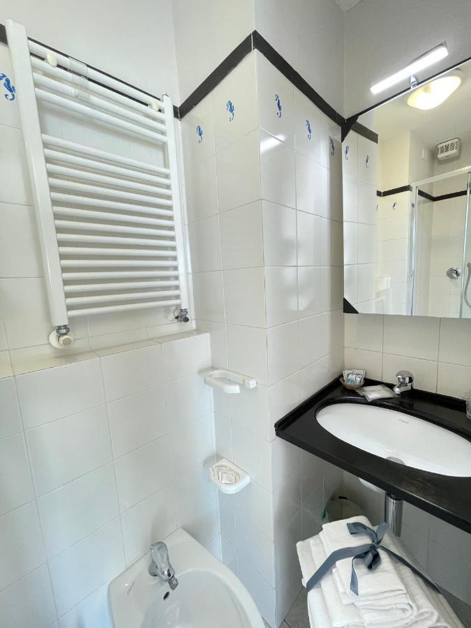 La Casa Sul Mare - Monterosso - Cinque Terre Hotel มอนเตรอสโซ อัล มาเร ภายนอก รูปภาพ